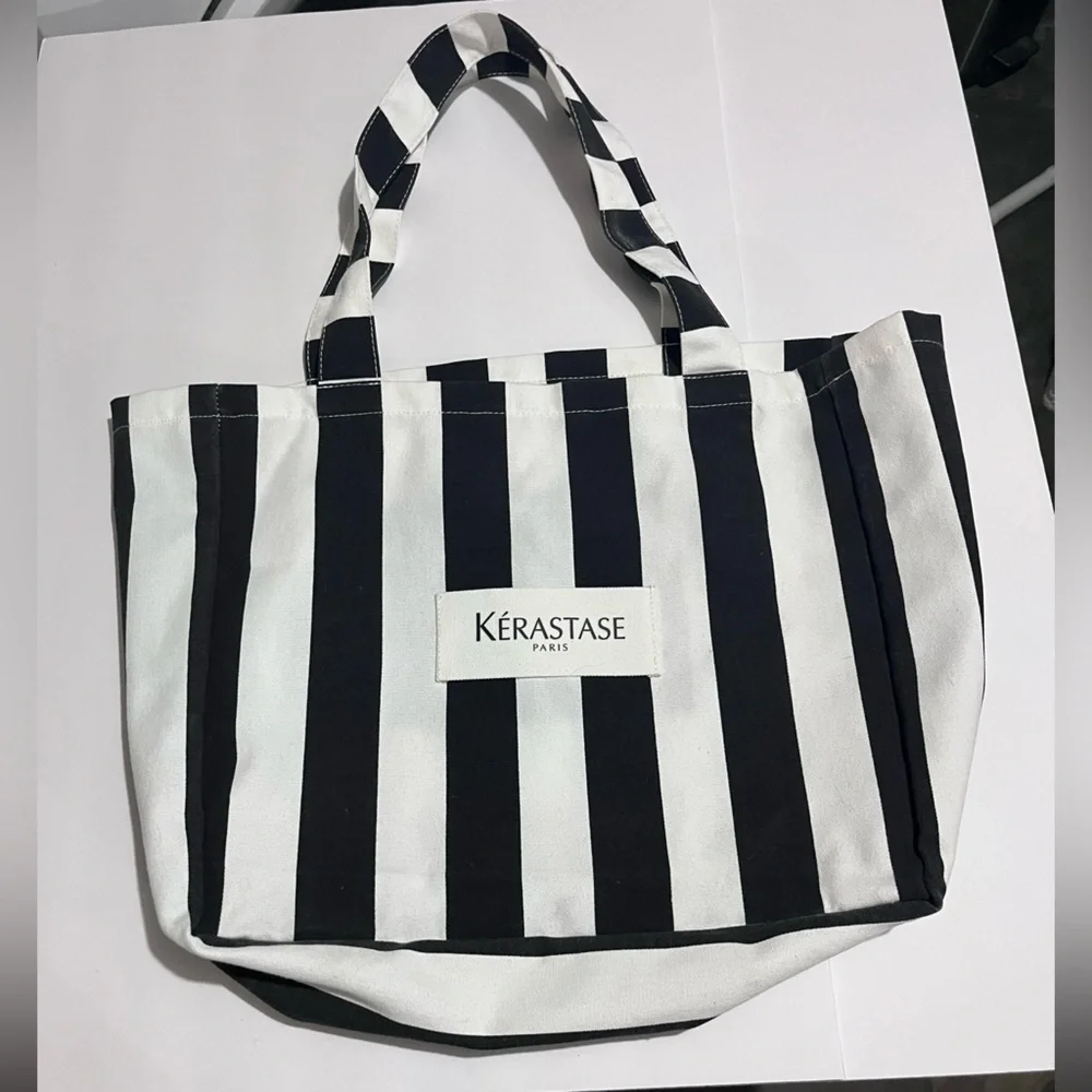 Kérastase Monochrome Striped Tote